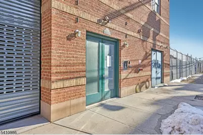 15-19 Tichenor Ln #407, Newark, NJ 07114 - Photo 6