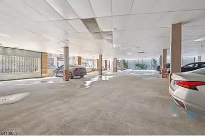 15-19 Tichenor Ln #407, Newark, NJ 07114 - Photo 24