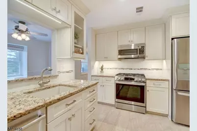 23E Heritage Dr #E, Chatham Township, NJ 07928 - Photo 10