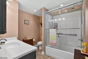 40 Cedar St, Bloomingdale, NJ 07403 - Photo 6