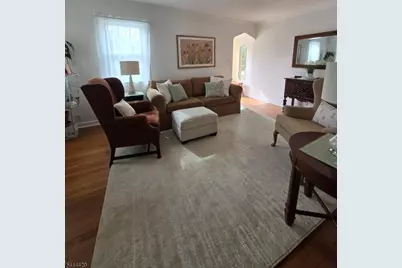 34-09 Southern Dr, Fair Lawn, NJ 07410 - Photo 2