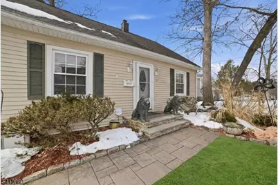 37 Lee Rd, Livingston, NJ 07039 - Photo 4