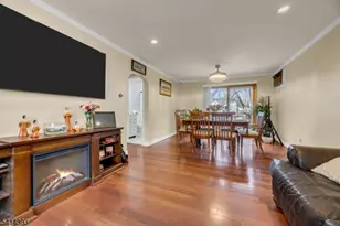 321 Sherwood Rd, Union Township, NJ 07083 - Photo 4