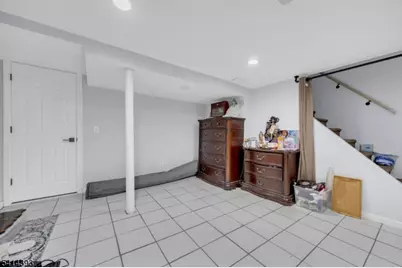 321 Sherwood Rd, Union Township, NJ 07083 - Photo 24