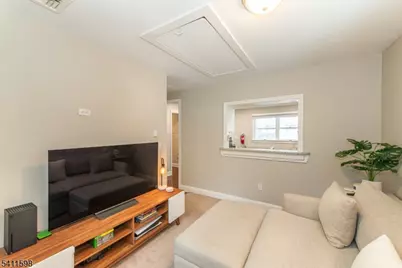 312 Idalroy Trl, Hopatcong, NJ 07843 - Photo 8