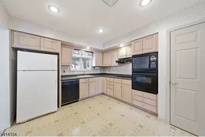 67 Hook Mountain Rd, Montville Township, NJ 07045 - Photo 10