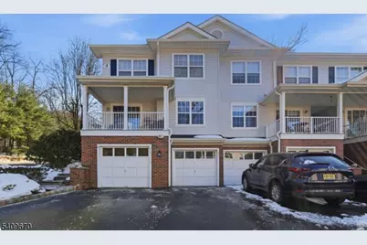 402 Dalton Ct, Denville, NJ 07834 - Photo 2