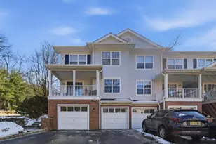 402 Dalton Ct, Denville, NJ 07834 - Photo 2
