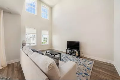 707 Station Rd, Dunellen, NJ 08812 - Photo 10