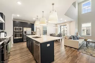 707 Station Rd, Dunellen, NJ 08812 - Photo 4