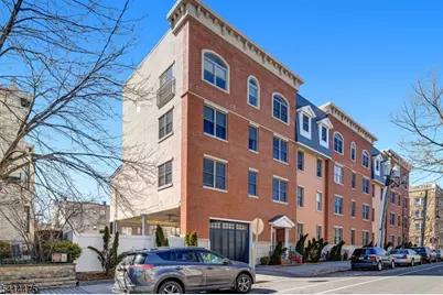 974 Summit Ave #401, Jersey City, NJ 07307 - Photo 42