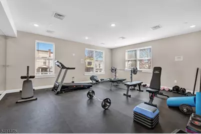 974 Summit Ave #401, Jersey City, NJ 07307 - Photo 36