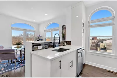 974 Summit Ave #401, Jersey City, NJ 07307 - Photo 20