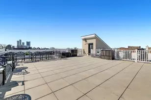 974 Summit Ave, Jersey City, NJ 07307 - Photo 40