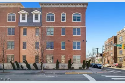 974 Summit Ave #401, Jersey City, NJ 07307 - Photo 2