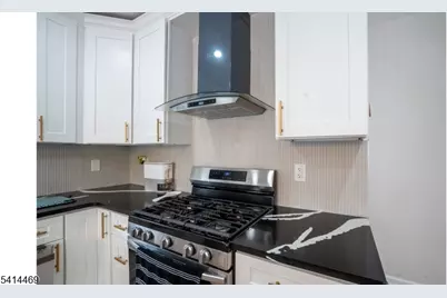 266 Elm Ave, Teaneck Township, NJ 07666 - Photo 4