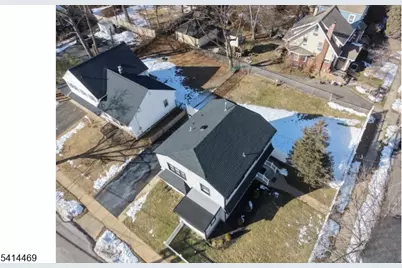 266 Elm Ave, Teaneck Township, NJ 07666 - Photo 18