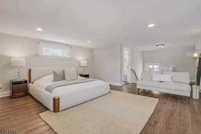 5 Canterbury Dr, Montclair, NJ 07042 - Photo 18