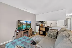 1 Purgatory Ct, Vernon, NJ 07462 - Photo 6