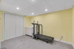 34 Stockton Ct, Parsippany, NJ 07950 - Photo 22