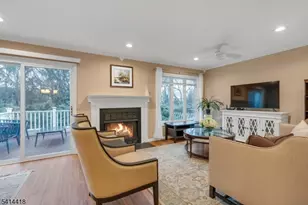 34 Stockton Ct, Parsippany, NJ 07950 - Photo 2