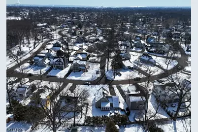 17 Cherokee Rd, Cranford Township, NJ 07016 - Photo 20