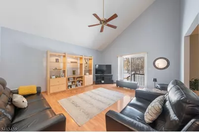 120 Parkside Dr, Union Township, NJ 07083 - Photo 4