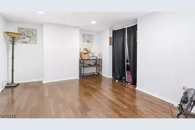 158 S Clinton St, East Orange, NJ 07018 - Photo 8