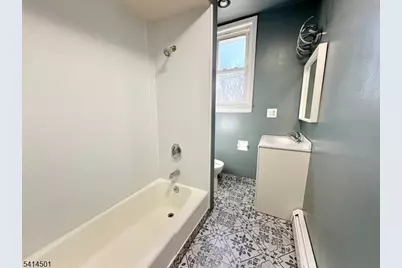 28 Davis Ave, Kearny, NJ 07032 - Photo 4