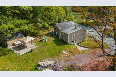 25 Lake Pochung Rd, Vernon, NJ 07461 - Photo 34