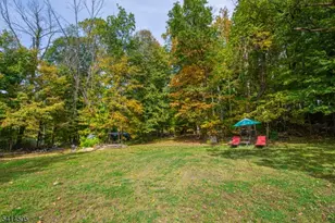 25 Lake Pochung Rd, Vernon, NJ 07461 - Photo 2