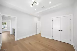 1 Breton Pl, Livingston, NJ 07039 - Photo 18