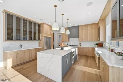 1 Breton Pl, Livingston, NJ 07039 - Photo 10