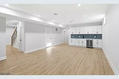 1 Breton Pl, Livingston, NJ 07039 - Photo 24