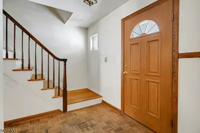 7 Manchester Dr, Hanover Township, NJ 07981 - Photo 2