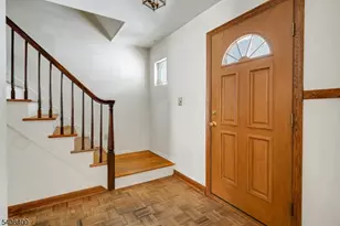 7 Manchester Dr, Hanover Township, NJ 07981 - Photo 2