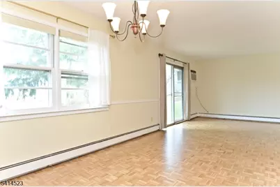 19 Jamestown Rd, Montgomery Township, NJ 08502 - Photo 4