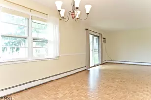 19 Jamestown Rd, Montgomery Township, NJ 08502 - Photo 4