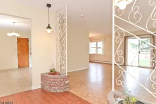 19 Jamestown Rd, Montgomery Township, NJ 08502 - Photo 2