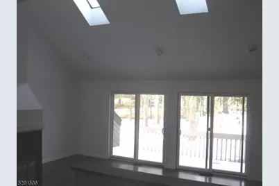 19 Robertson Ct, Morristown, NJ 07960 - Photo 4