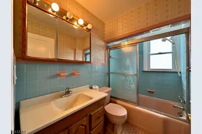 230 Macdonald Dr, Wayne, NJ 07470 - Photo 12