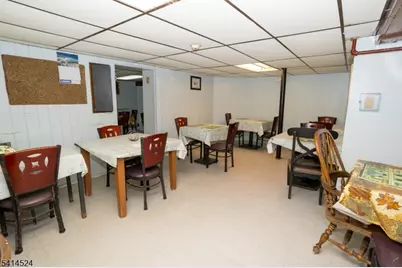 146 S Munn Ave, East Orange, NJ 07018 - Photo 6