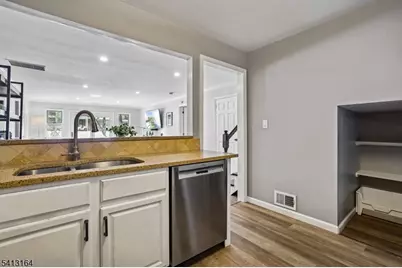 6 Mews Ln, South Orange, NJ 07079 - Photo 12