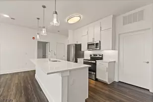 450 Springfield Ave, Berkeley Heights Township, NJ 07922 - Photo 4