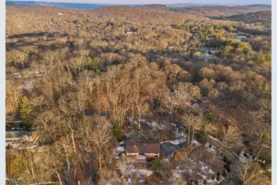 8 Brush Hill Rd, Kinnelon, NJ 07405 - Photo 30