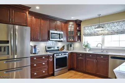 25 Fawn Dr, Raritan Township, NJ 08822 - Photo 6