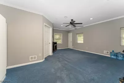 25 Fawn Dr, Raritan Township, NJ 08822 - Photo 18