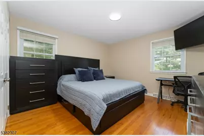 25 Fawn Dr, Raritan Township, NJ 08822 - Photo 20