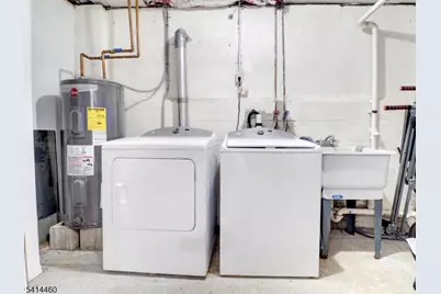 352A N Oraton Pkwy, East Orange, NJ 07017 - Photo 16