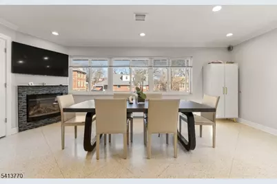 1070 Cumbermeade Rd, Fort Lee, NJ 07024 - Photo 8